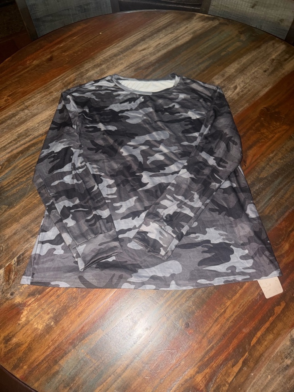 Women’s NWT Long-Sleeve Camo Crewneck Shirt - Gray Camo